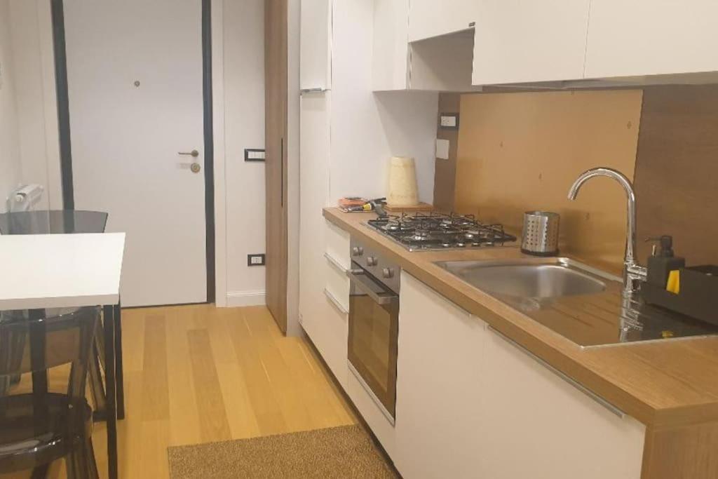Raffinato Appartamento Metro A 로마 외부 사진
